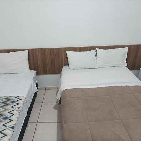 Hotel Joao Luzia Villa Nova de Resende Quarto foto